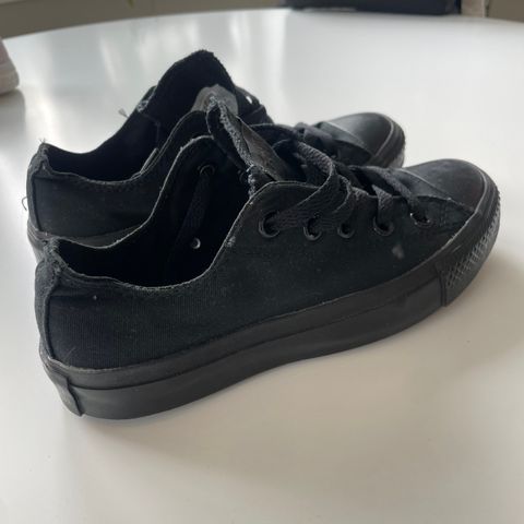 Svart Converse All Star low top