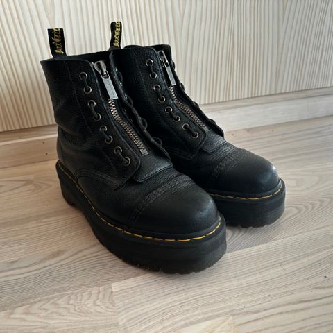 Dr Martens Sinclair boots str. 42