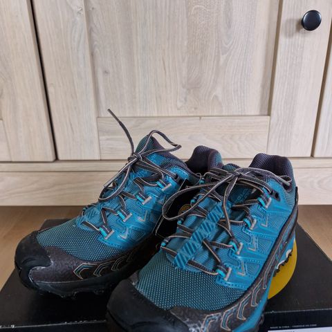 Helt nye La Sportiva tursko, str 36,5