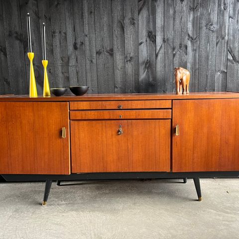 Nydelig retro teak skjenk