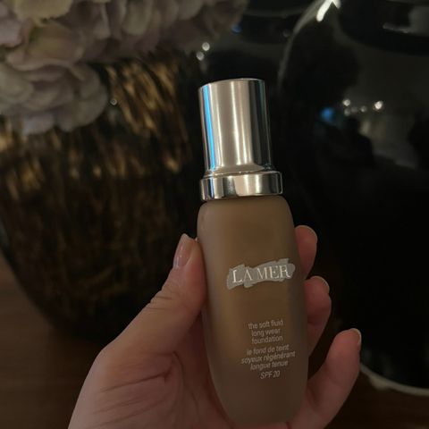 The Soft Fluid Long Wear Foundation SPF 20