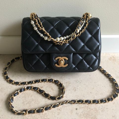 Chanel mini flap crossbody veske