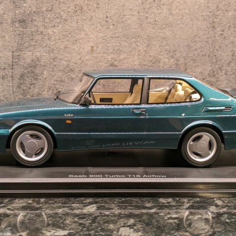 Saab 900 Turbo T16 Airflow (1988) - Eucalyptus Green - DNA Collectibles - 1:18