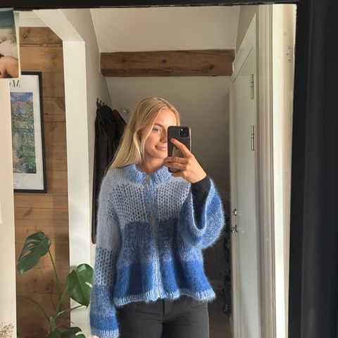 Hjemmestrikket cardigan