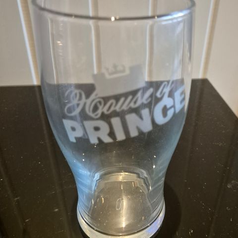 PRINCE PINT GLASS CAP ASKEBEGER BOKS