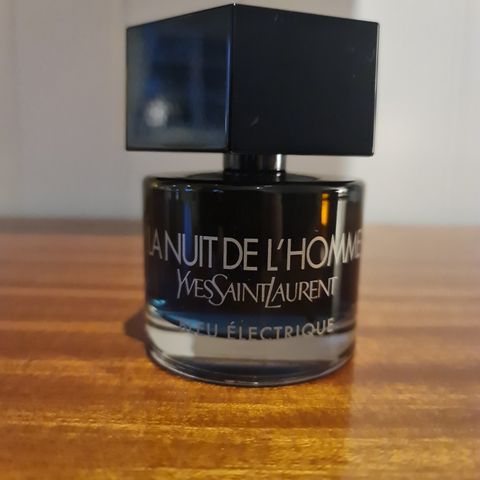 YSL - La Nuit De L'Homme Bleu Électrique