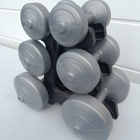 Stepkasse og 6 stk dumbell på stativ 1.1kg 2.3kg 4.5kg