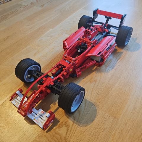 LEGO TECHNIC FERRARI F1