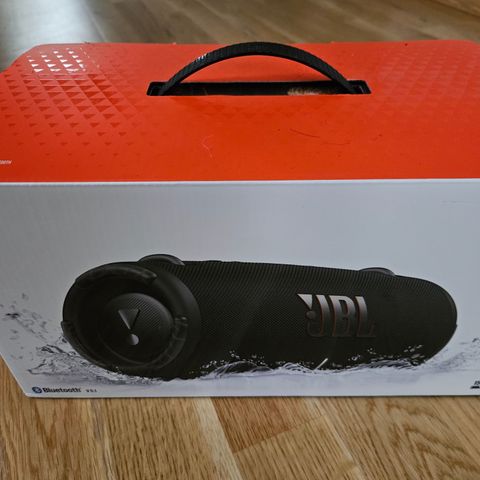 JBL Xtreme 3 trådløs høyttaler

(sort)