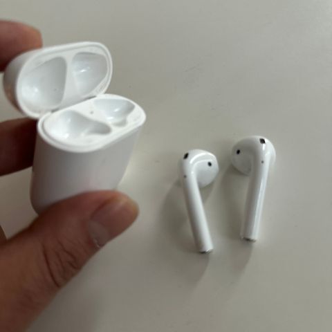 AirPods 2