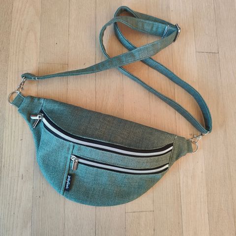 Ny bumbag / mageveske