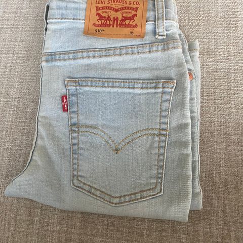 Levis shorts str 10 år