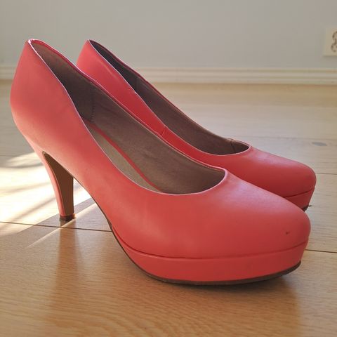 Rosa pumps fra Bianco