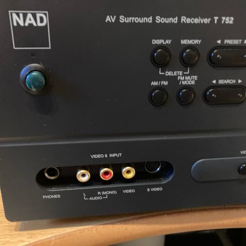 NAD T752 Receiver