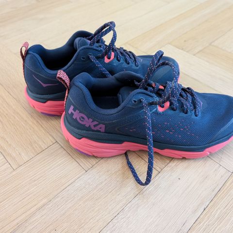 Hoka Challenger ATR  6 wide