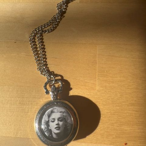 Marilyn Monroe amulett/klokke samleobjekt