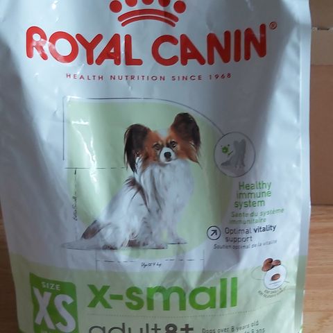 Royal Canin Adult 8 +, 3 kg.