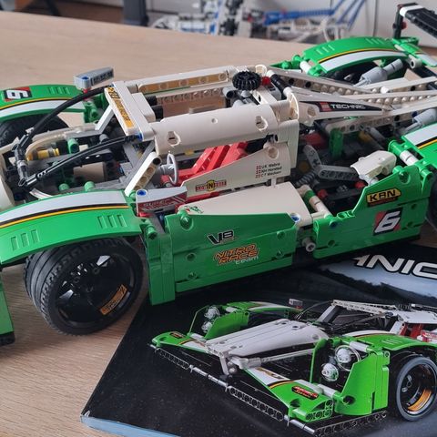 Lego Technic Racerbil - 42039