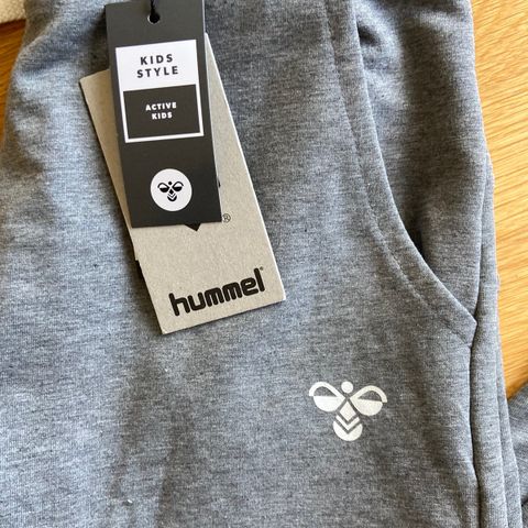 Hummel bukse str.146- Helt ny!