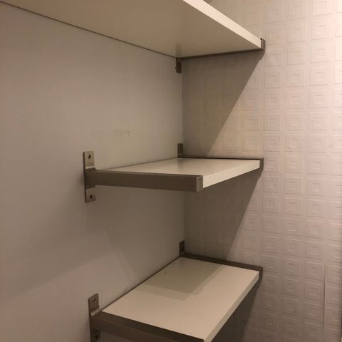 IKEA hyller gis bort 2 stk 170vm, 2 stk 50cm