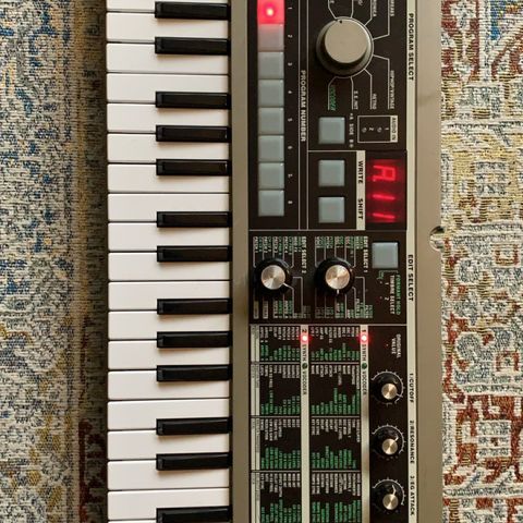 KORG microKORG