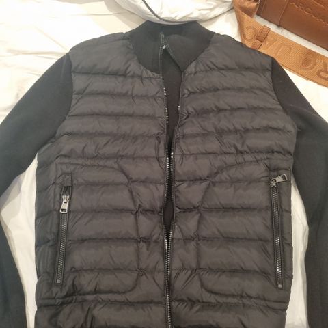 Moncler cardigan[helt ny]