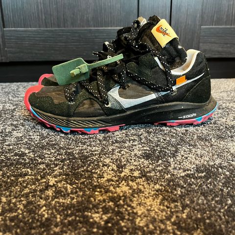 Nike Off-white