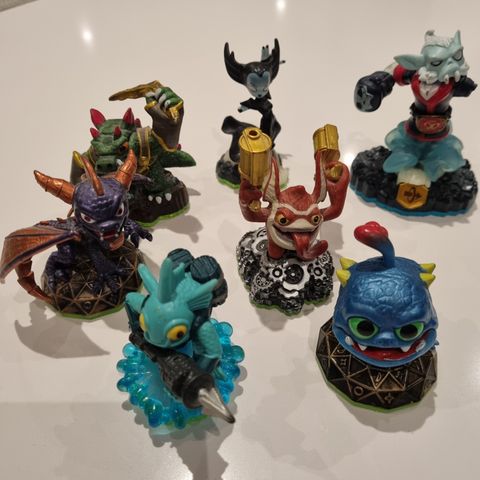 Skylanders figurer selges