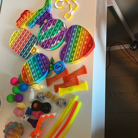 Fidget toys, 35 deler