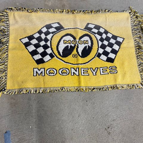 mooneyes tepper , mancave / garasje / hobbyrom