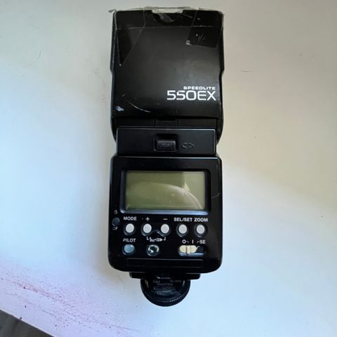 Canon Speedlite 550ex + transmitter st-e2