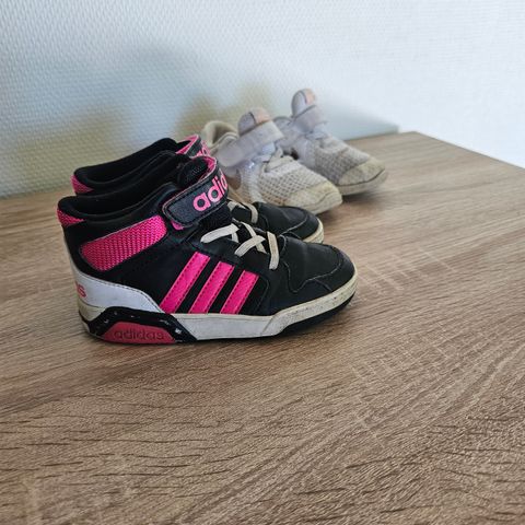 Adidas sko, 26 str