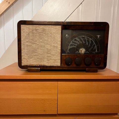 RADIONETTE -vintage radio fra ca 1950 tallet