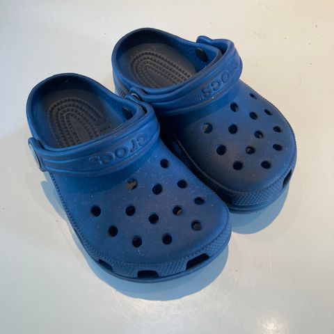 Crocs str. 22