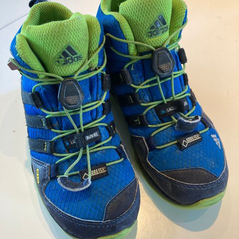 Adidas terrex GTX overgangssko str 29