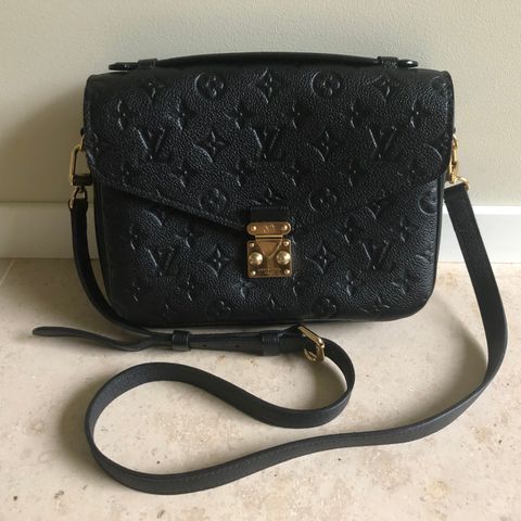 Louis Vuitton Pochette Métis bag