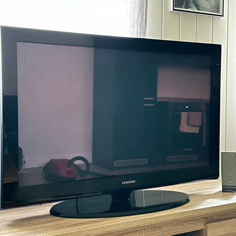 Samsung plasma 42 tommer (2009)