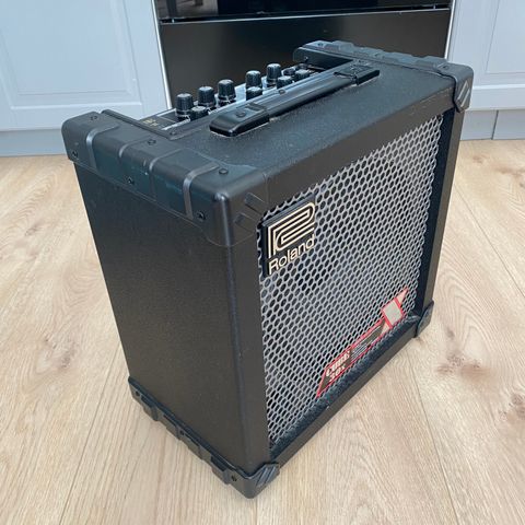 Brukte gitarforsterker: Roland Cube 30x