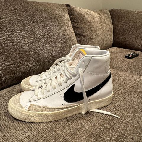 Nike Blazer Mid