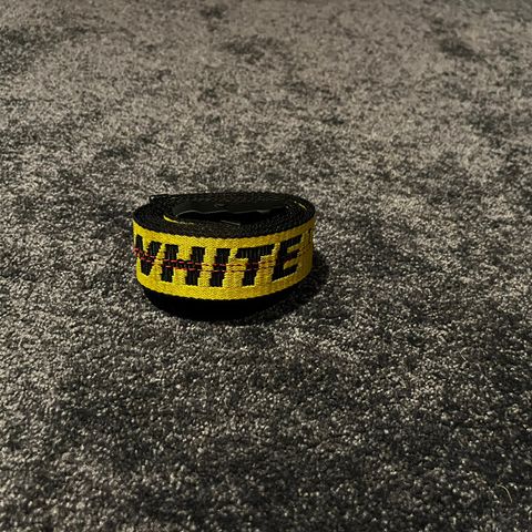 Off-white belte