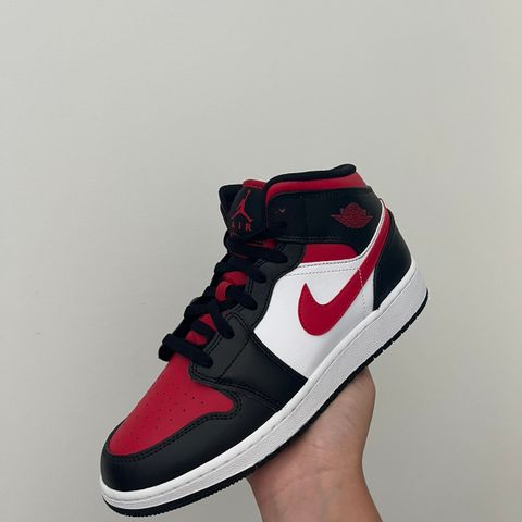 Jordan 1 Gym red