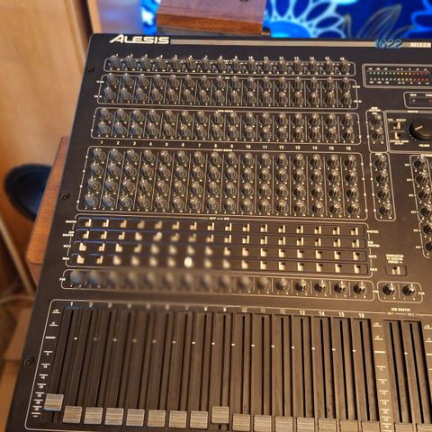 16 kanal mixer Alesis 1622