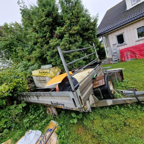 Selling "BRENDERUP" LongTrailer for parts