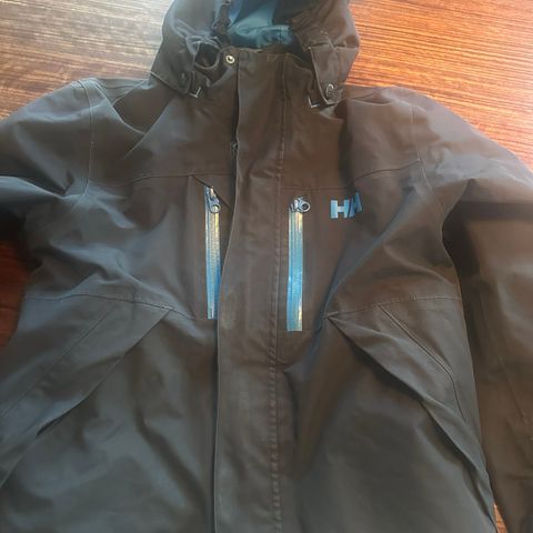 Helly Hansen jakke 10 år/str 152