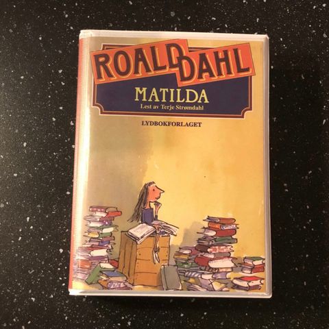 Roald Dahl - MATILDA  (Lydbok på 4 kassetter)