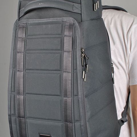 DB Hugger / Strøm 30L - Gneiss - 1. gen