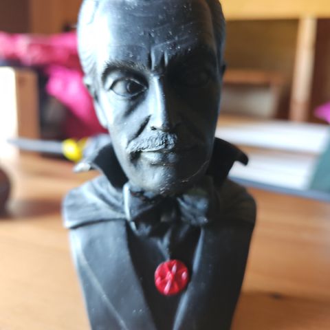 Vincent Price byste med vegghengsel