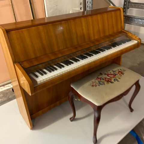 Schimmel modell 97 M