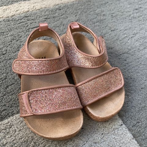 Søte sandaler med glitter 🥰