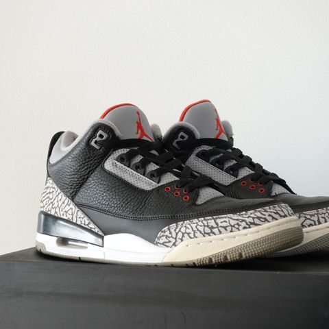 Air Jordan 3 "Black Cement"'